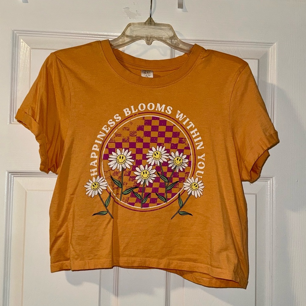 Happiness Blooms Within You Orange Graphic Daisy Floral Crop Trippy Tee Size M 🧡